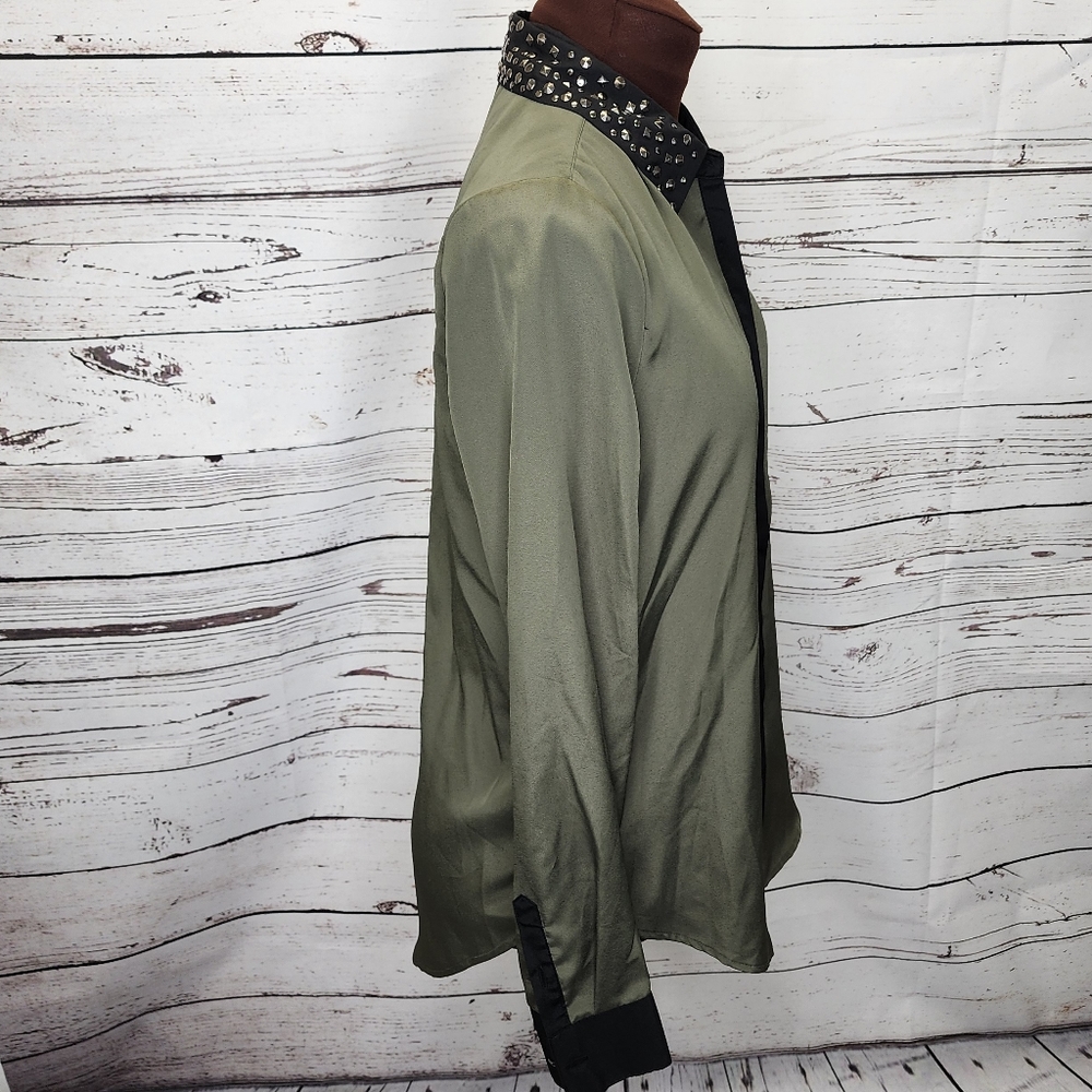 Rock & Republic Army Surplus Green Studded Blouse Size Medium - Picture 3 of 8
